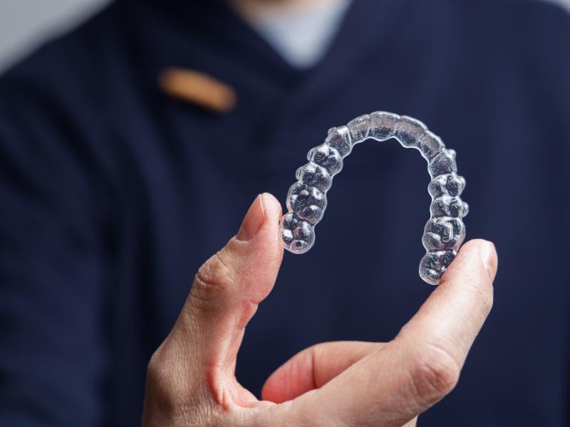 Invisalign ou SureSmile: Qual Alinhador Invisível é Ideal para Você?